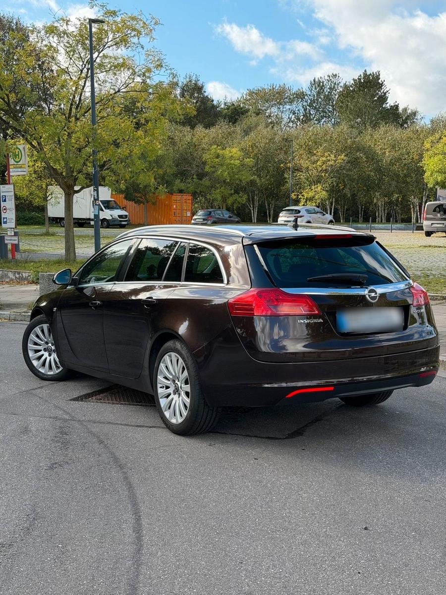 Opel Insignia 2011 — engine 160 HP (118kW)