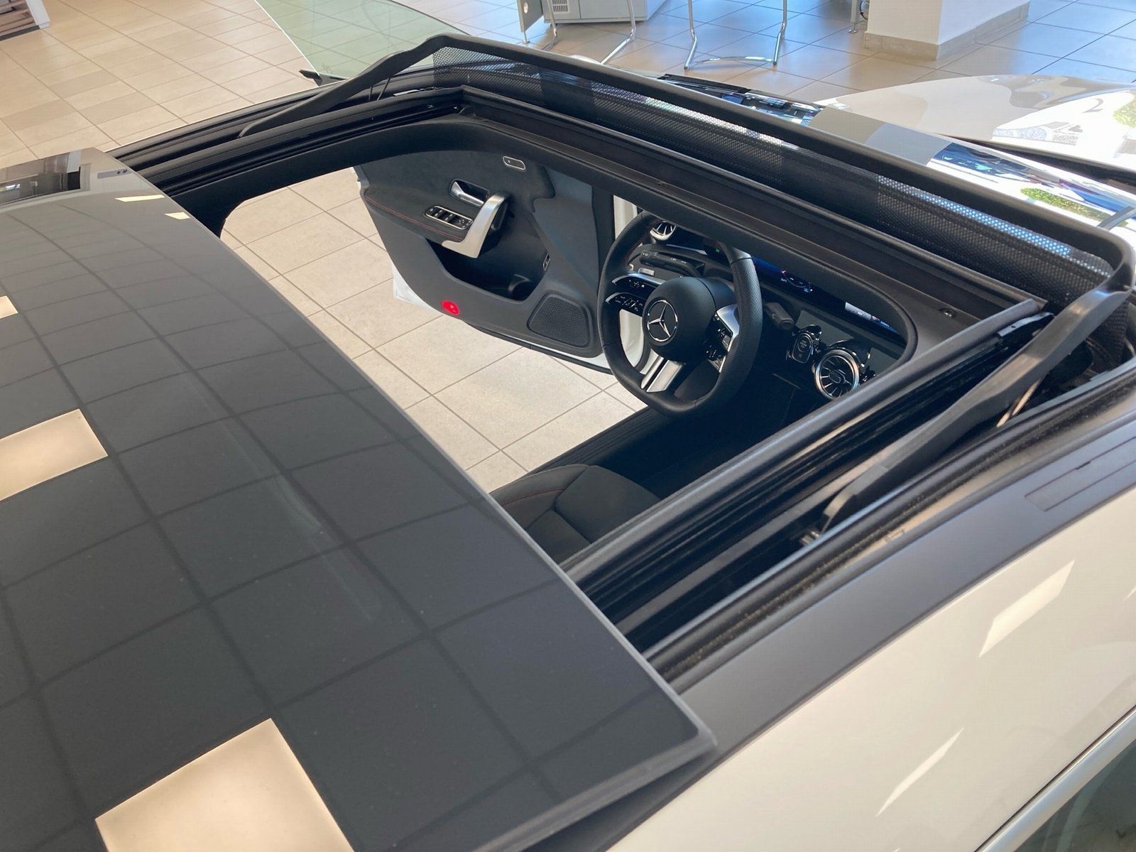 Fahrzeugabbildung Mercedes-Benz CLA 200 AMG Adv.*Pano*STDHZG*LED*Kamera*Carpaly*