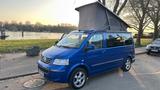 Volkswagen T5 California Motor überholt | Küche - blaue Volkswagen T5 California