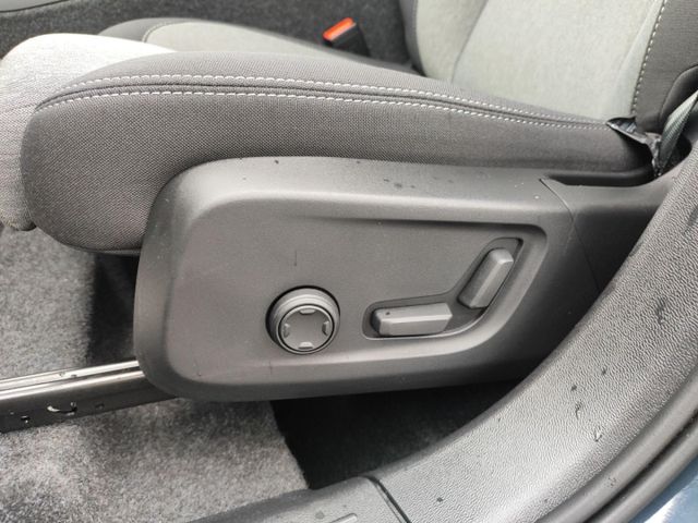 VOLVO XC 40 (Bild 25 von Array)