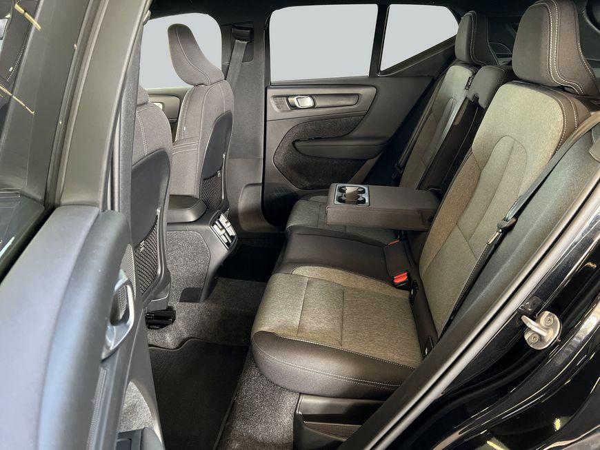 Volvo XC40 B3 Plus-Dark DKG Pano Pixel-LED AHK Pilot B
