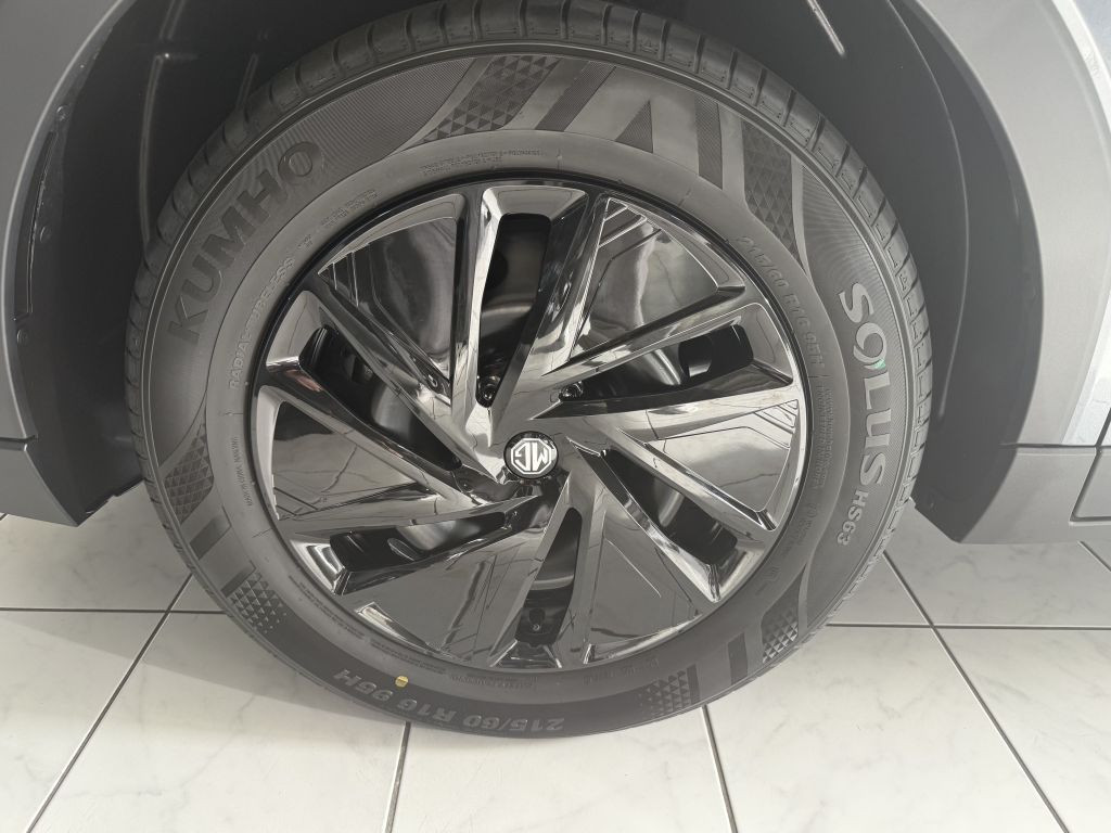 MG ZS
