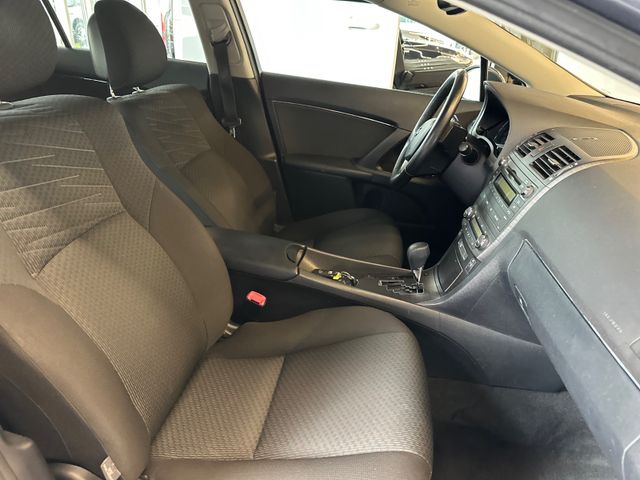 Toyota Avensis Kombi Executive Automatik