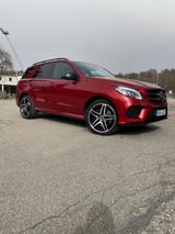 Mercedes-Benz GLE 350 d 4MATIC - - rote Mercedes-Benz GLE-Klasse