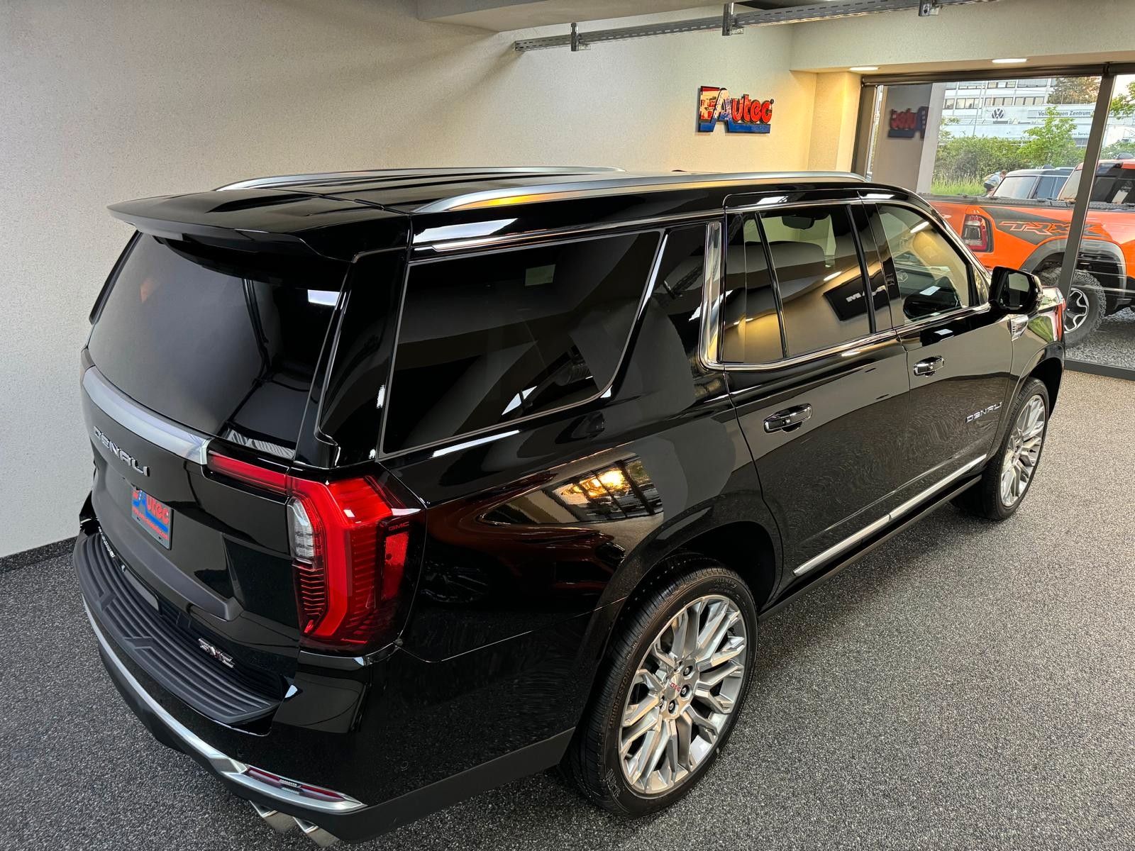 Fahrzeugabbildung GMC YUKON DENALI 2026-24" RÄDER, ENTERTAINMENT