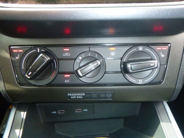 Fahrzeugabbildung Seat Arona 1,0 TSI Style >NAV/SHZ/PDC/FullLink<