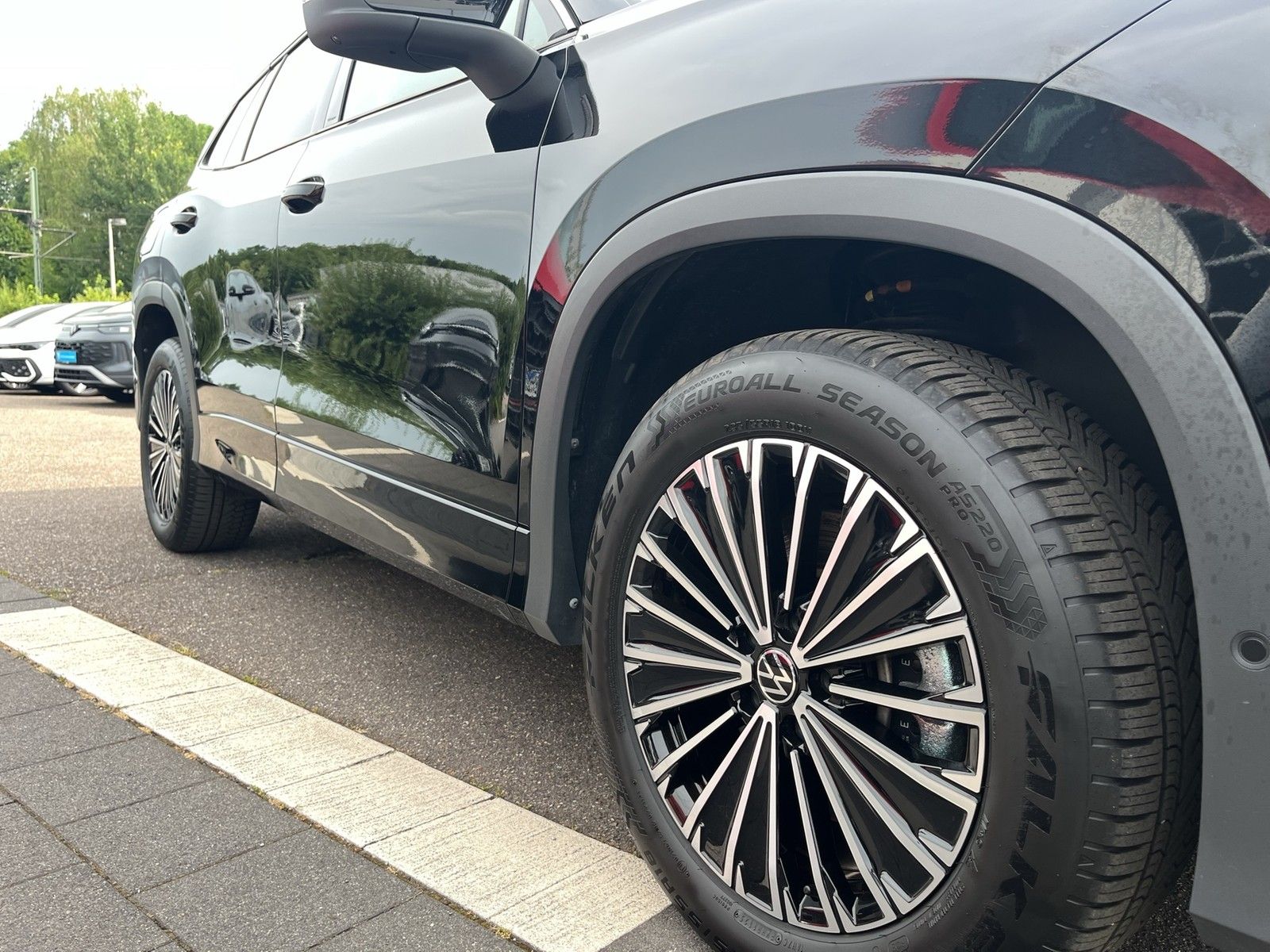 Volkswagen Tayron 1.5 TSI e-Hybr. 200kW Elegance Matrix AHK foto 4