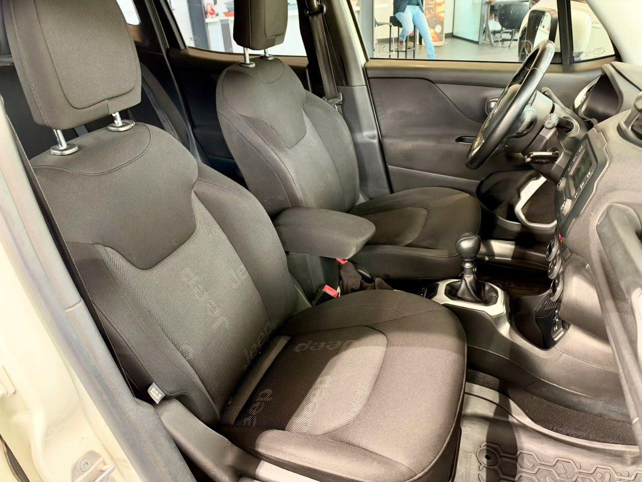 Jeep Renegade 2015 — photo 13