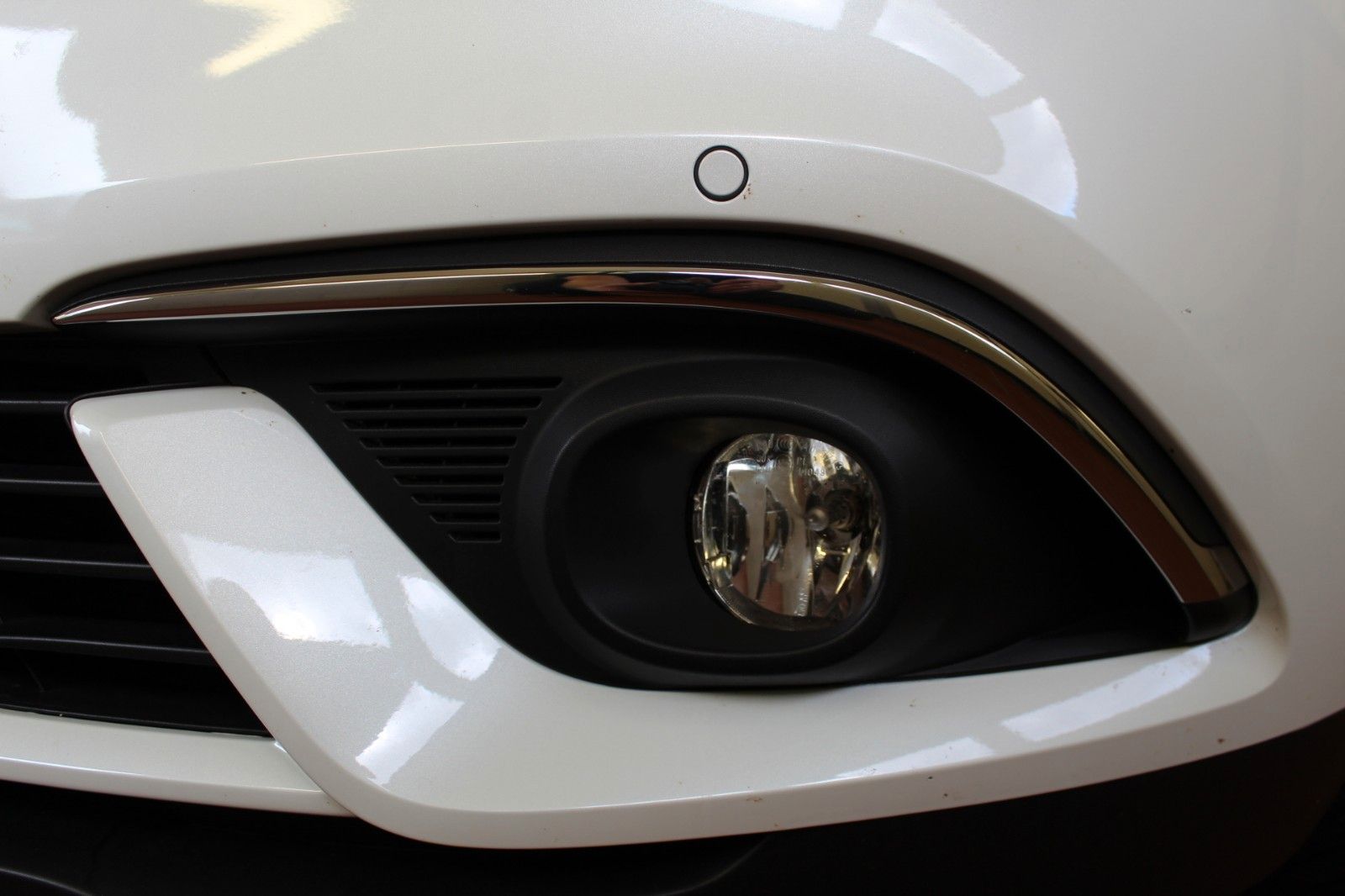 Fahrzeugabbildung Renault Grand Scenic TCe140 Limited Deluxe EDC 7-Sitzer