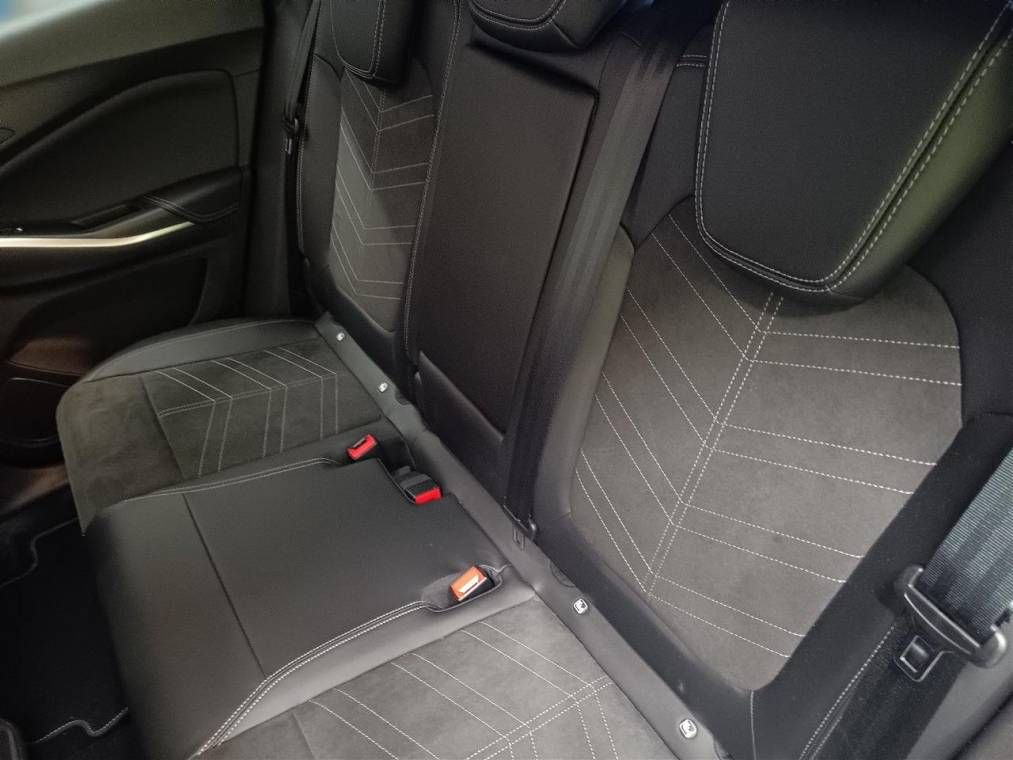 Fahrzeugabbildung Opel Grandland Elegance PHEV 165 KW Automatik