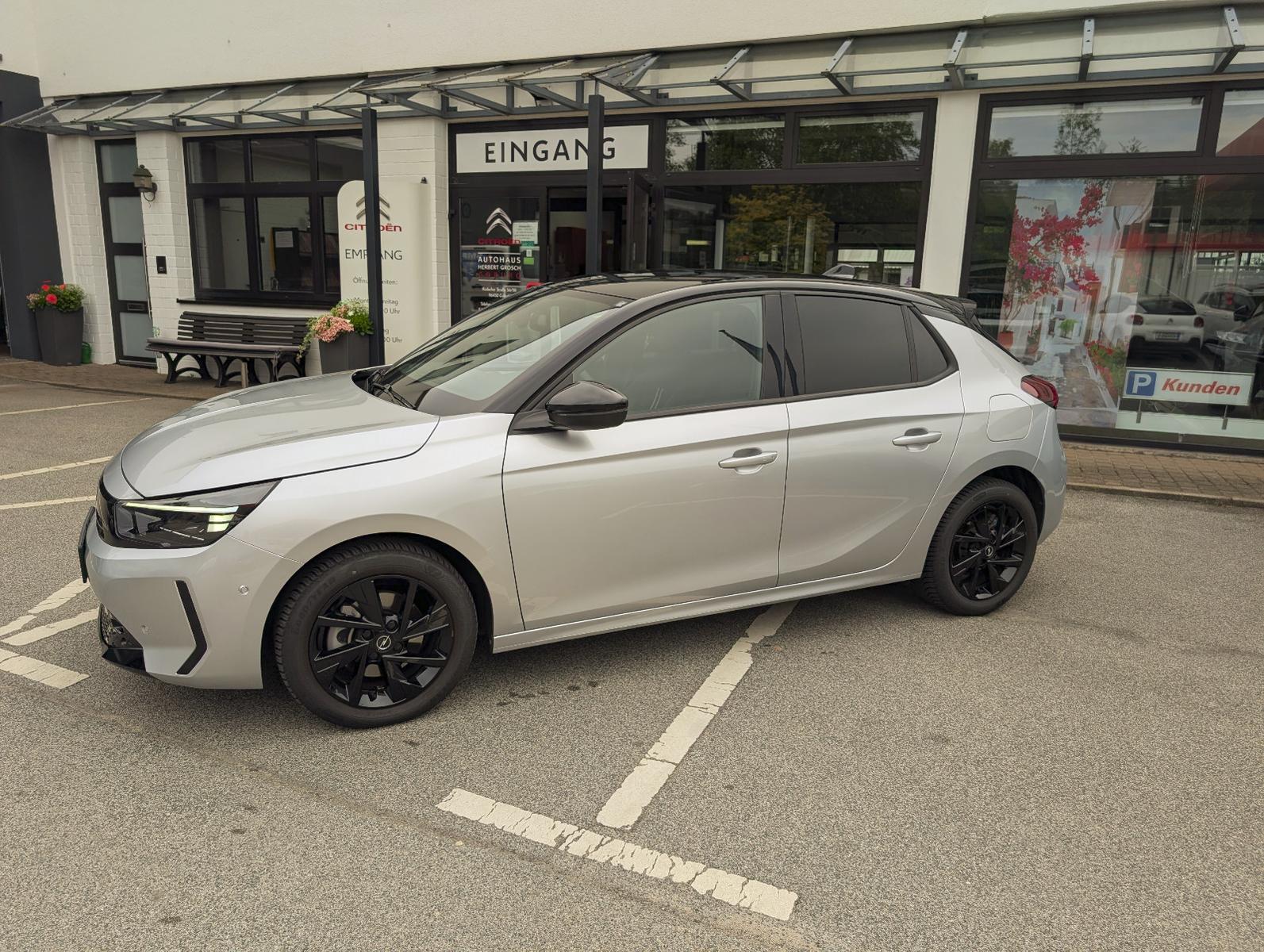 Opel Corsa F GS Turbo 100 "AHK, SH, Navi"