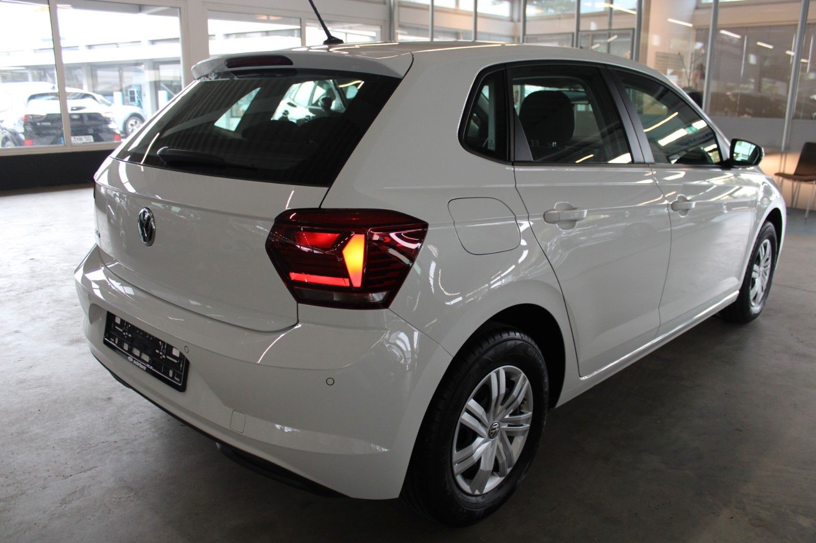 Fahrzeugabbildung Volkswagen Polo 1.0 TSI TRENDLINE 5-trg Klima PDC 1.Hand