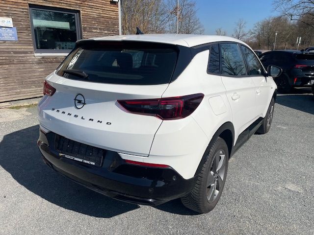 Fahrzeugabbildung Opel Grandland 1.2 Turbo GS AT
