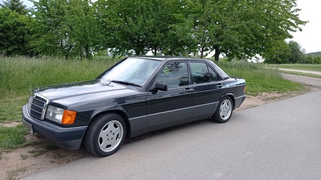 Mercedes-Benz 190E 2.6