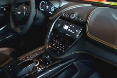 Fahrzeugabbildung Aston Martin DBX 707 *MWST./GARANTIE/Q-SONDERLACK*
