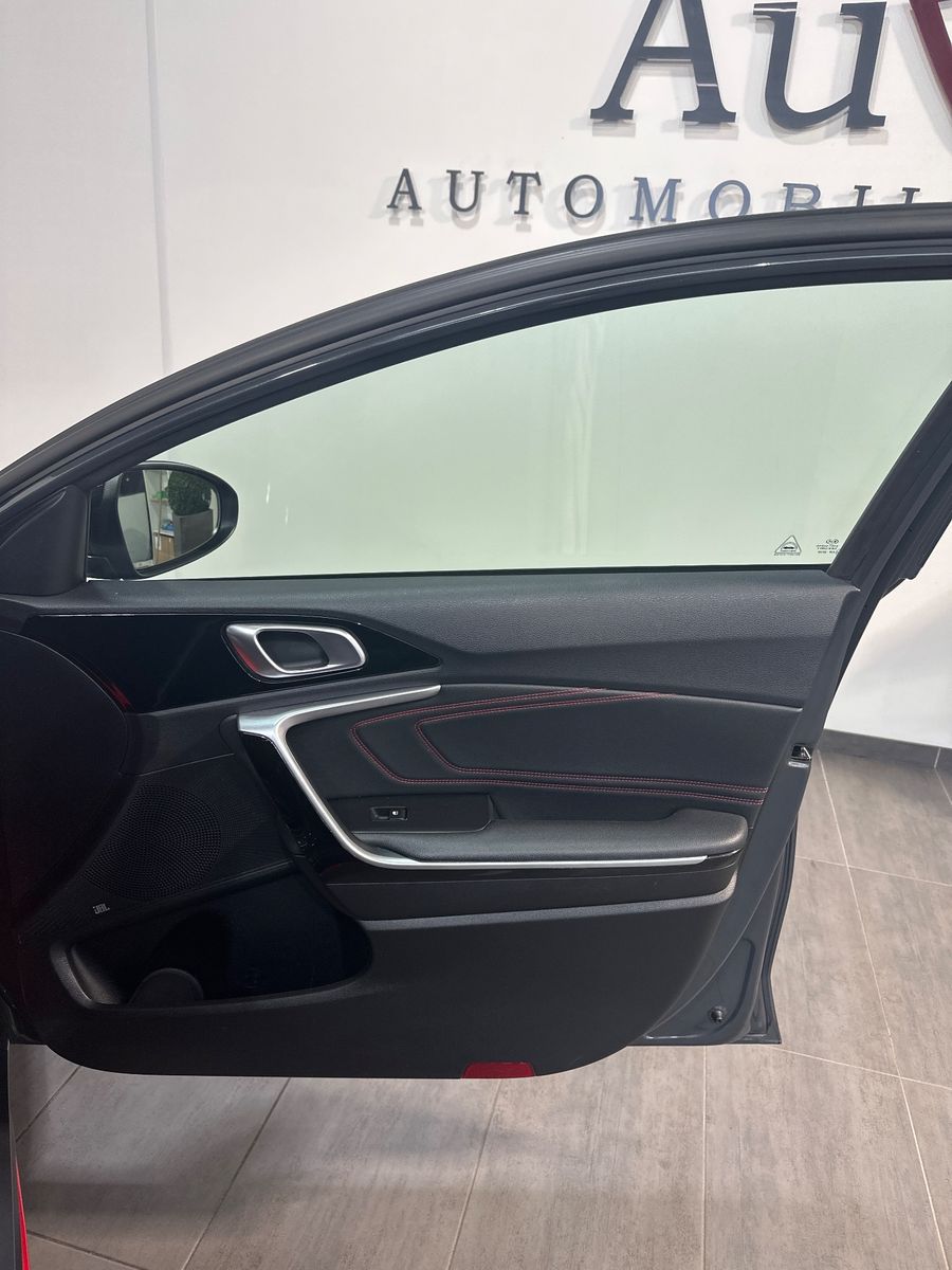 Fahrzeugabbildung Kia pro cee'd / ProCeed 1.6 T-GDI DCT7 GT NAV+LED