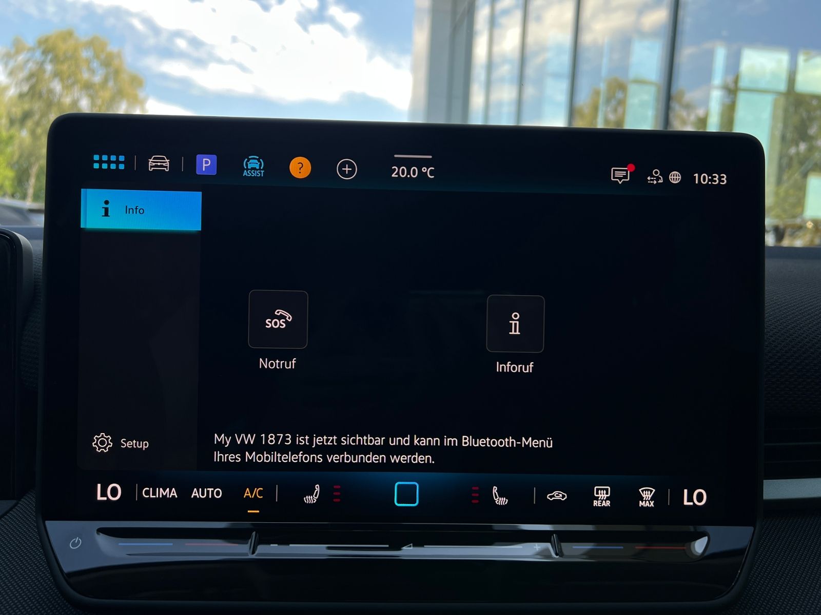 Fahrzeugabbildung Volkswagen T-Roc  Life 1.5 eTSI DSG *AHK, Ganzjahresreifen,