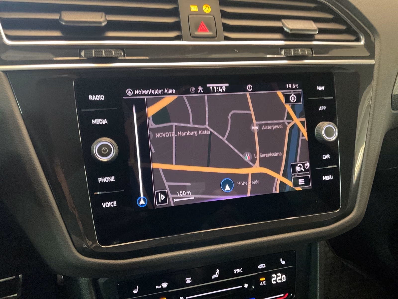 Volkswagen Tiguan R-Line, Navi, Kamera, ACC, SH, TÜV 08/28, миниатюра 13