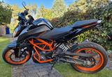 KTM 390 Duke Silver - KTM DUKE 390