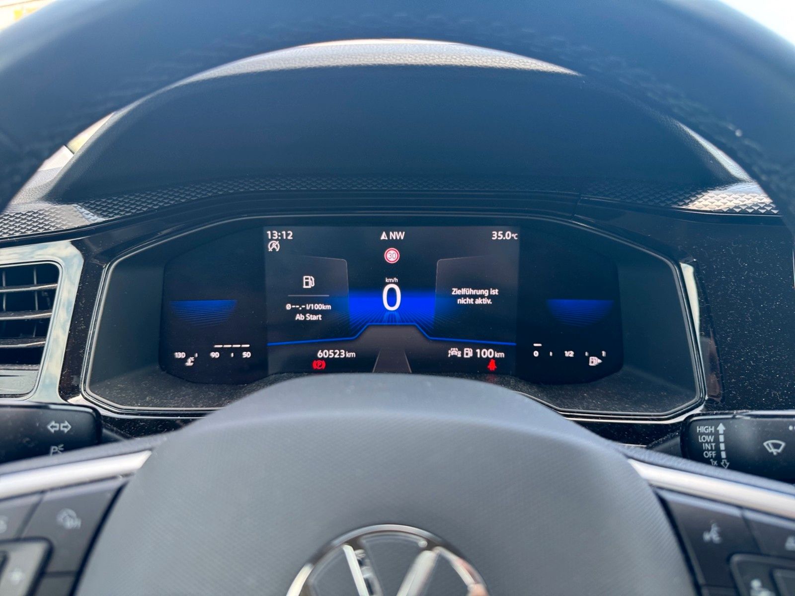 Fahrzeugabbildung Volkswagen Polo VI Life 1.0 TSI
