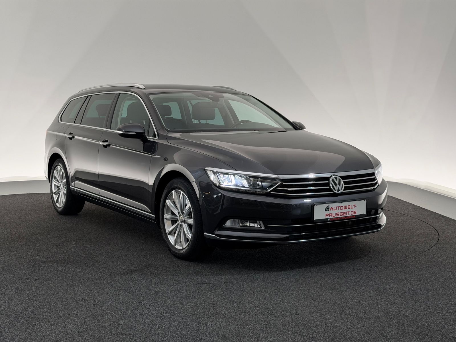 Volkswagen Passat Var. 2.0 TDI*HIGHLINE*LED-ACC-AHK-MASSAGE