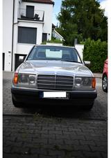 Mercedes-Benz E 260; Klma; TÜV Ende 26; Interieur wie neu - Mercedes-Benz E 260 aus 1990