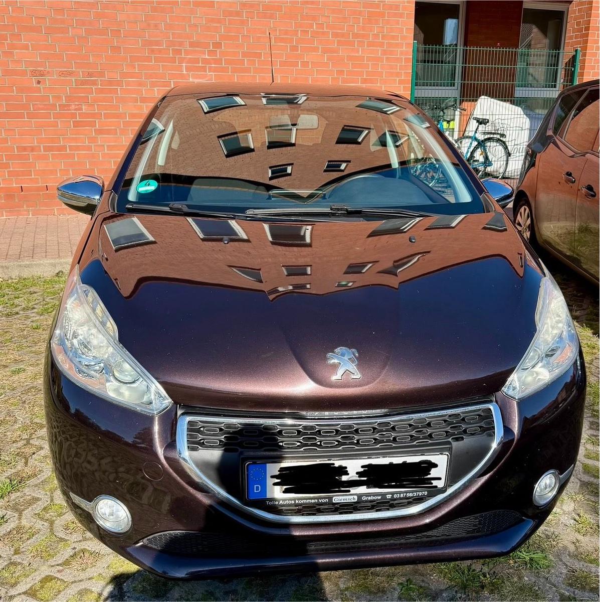 Peugeot 208