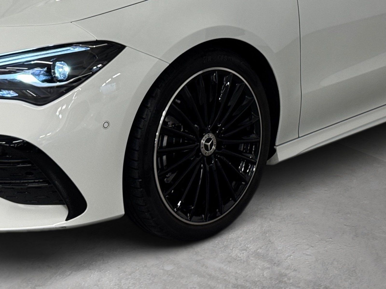 Fahrzeugabbildung Mercedes-Benz CLA 200 AMG*Night*LED*Kamera*Keyless*19"*MBUX*