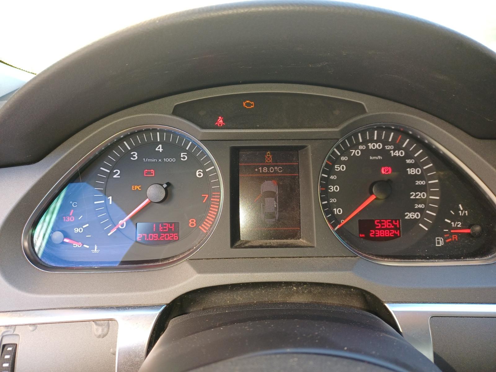 Audi A6 2005 — interior