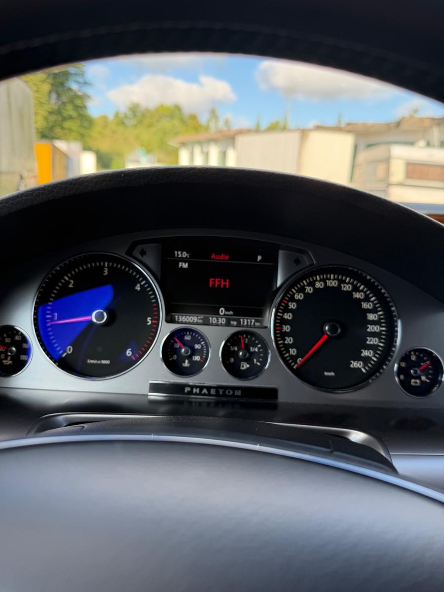 Volkswagen Phaeton 3.0 V6 TDI 4MOTION Tiptronic 5-Sitzer -