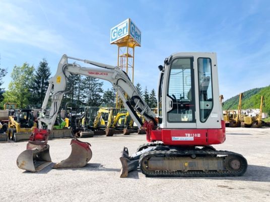 Takeuchi TB138FR