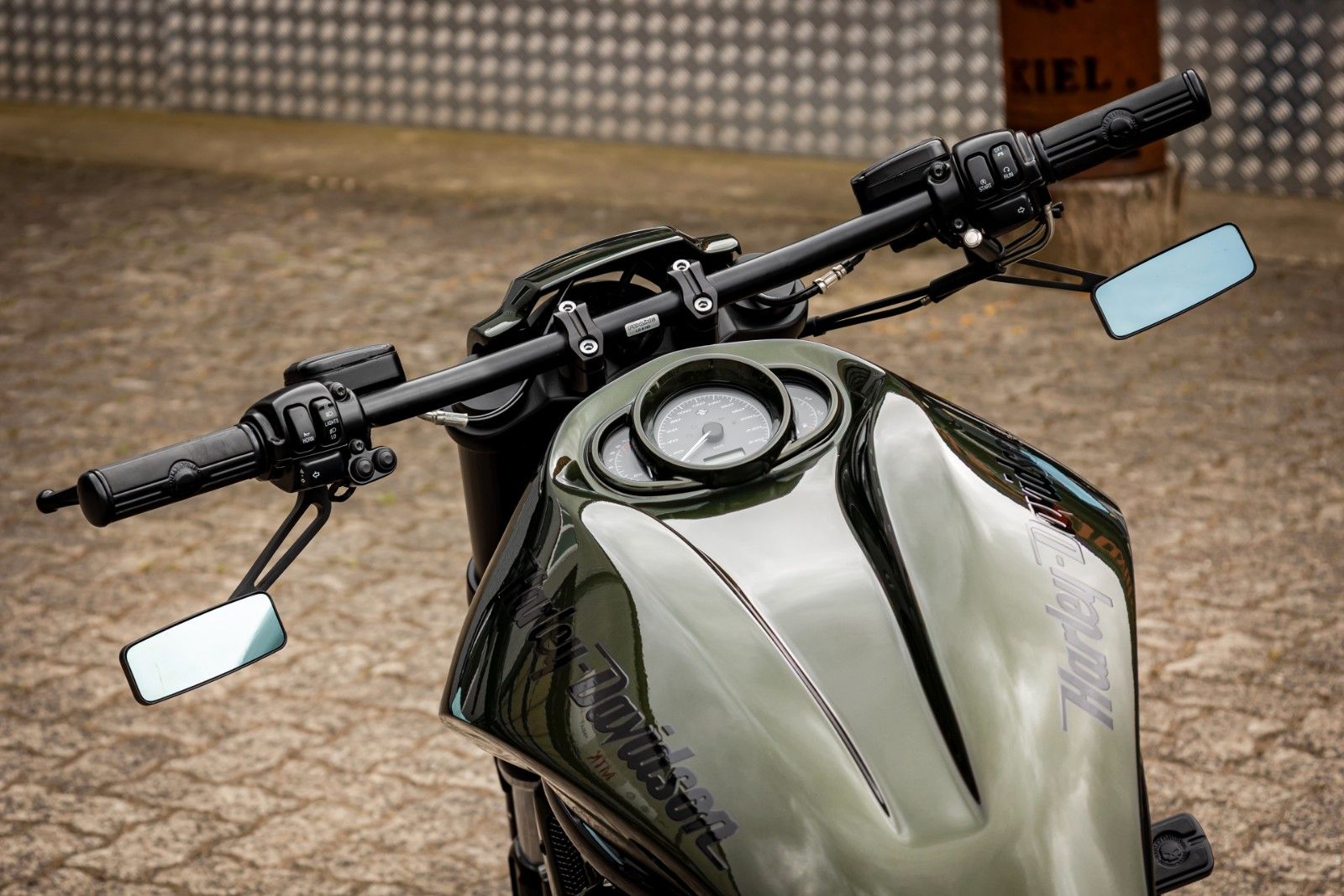 Fahrzeugabbildung Harley-Davidson VRSCDX Night Rod Special - BBC - 280er - Bad Boy