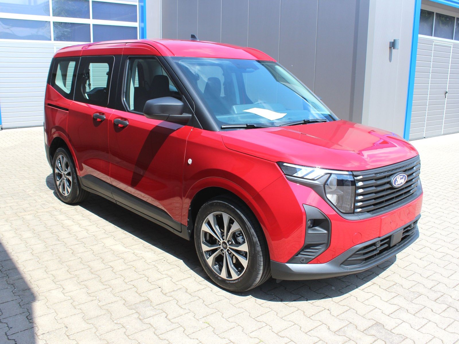 Fahrzeugabbildung Ford Tourneo Courier Trend