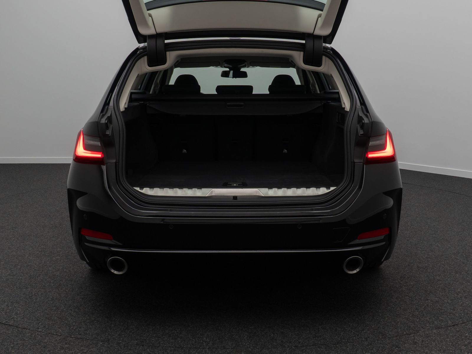 Fahrzeugabbildung BMW 320e xD SAG Kamera DAB Alarm DriveAs CockpitPlus