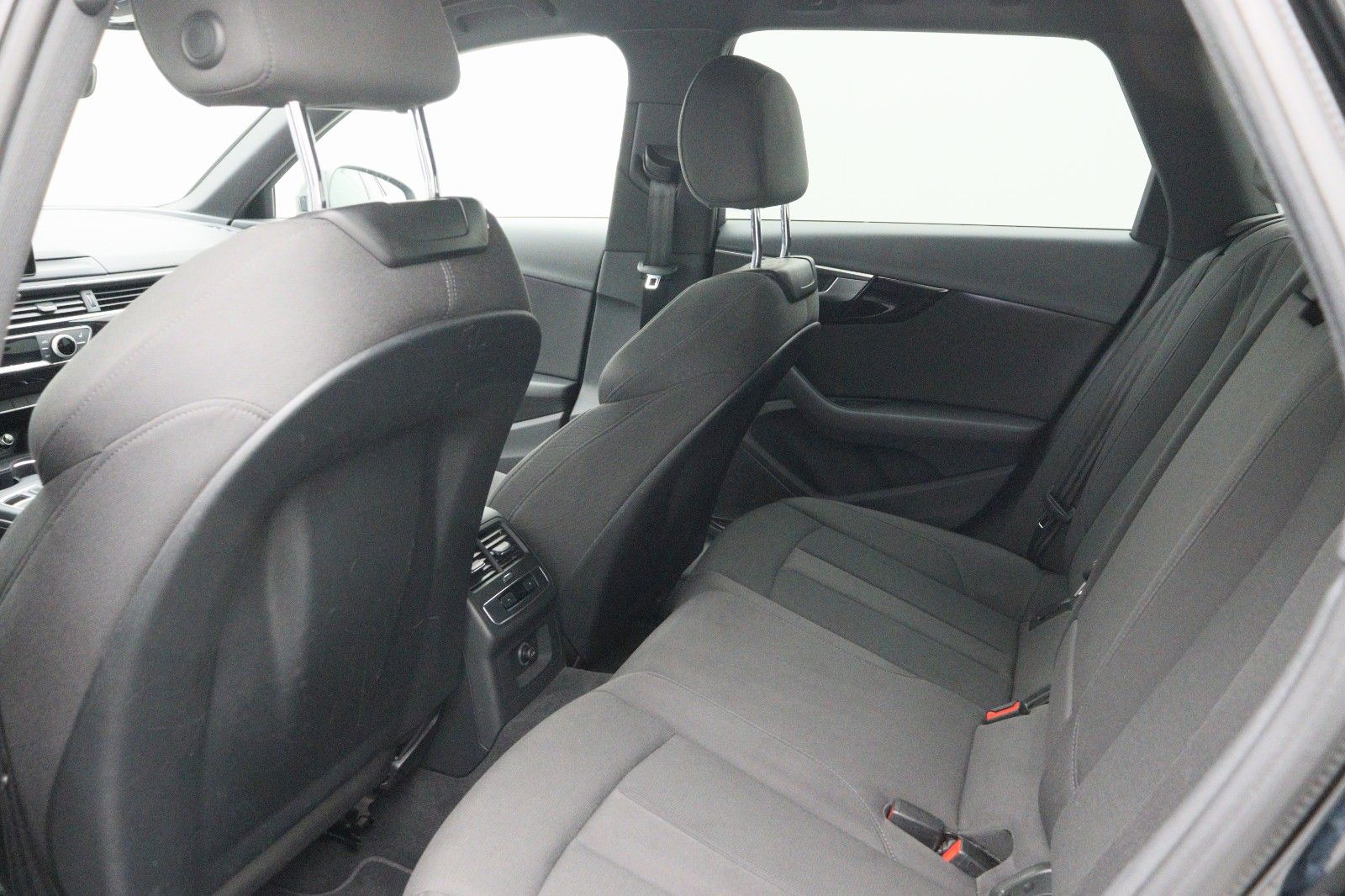 Fahrzeugabbildung Audi A4 Avant 2.0 quattro sport S-Line 19"  Rotor