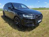 Audi Q7 3.0TDI S-line VOLL*Keyless*SoftClose*HUD*Matr - Audi Q7 Gebrauchtwagen in Frankfurt