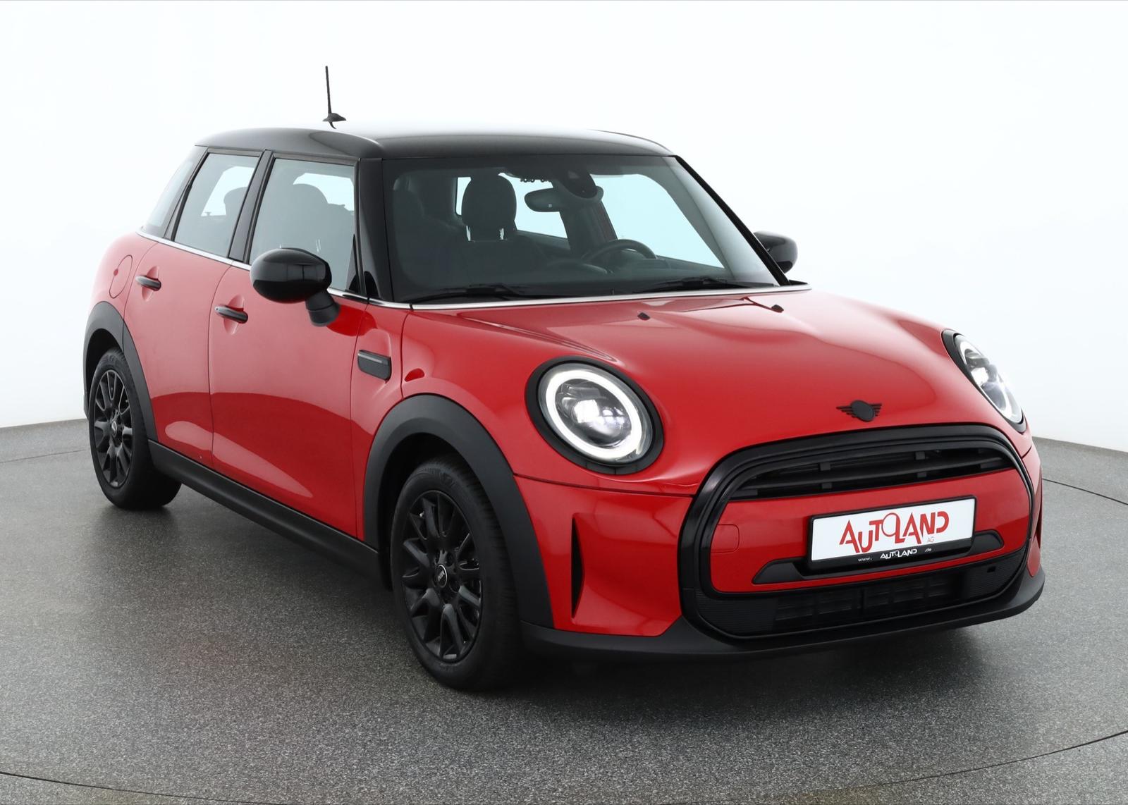 MINI Cooper 1.5 Classic Trim LED Navi Kamera Leder