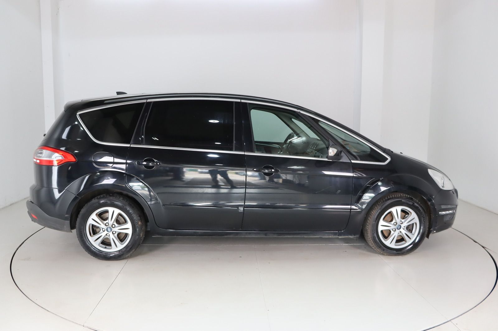 Fahrzeugabbildung Ford S-MAX 2.0 EcoBoost Titanium * RFK * 7-Sitzer