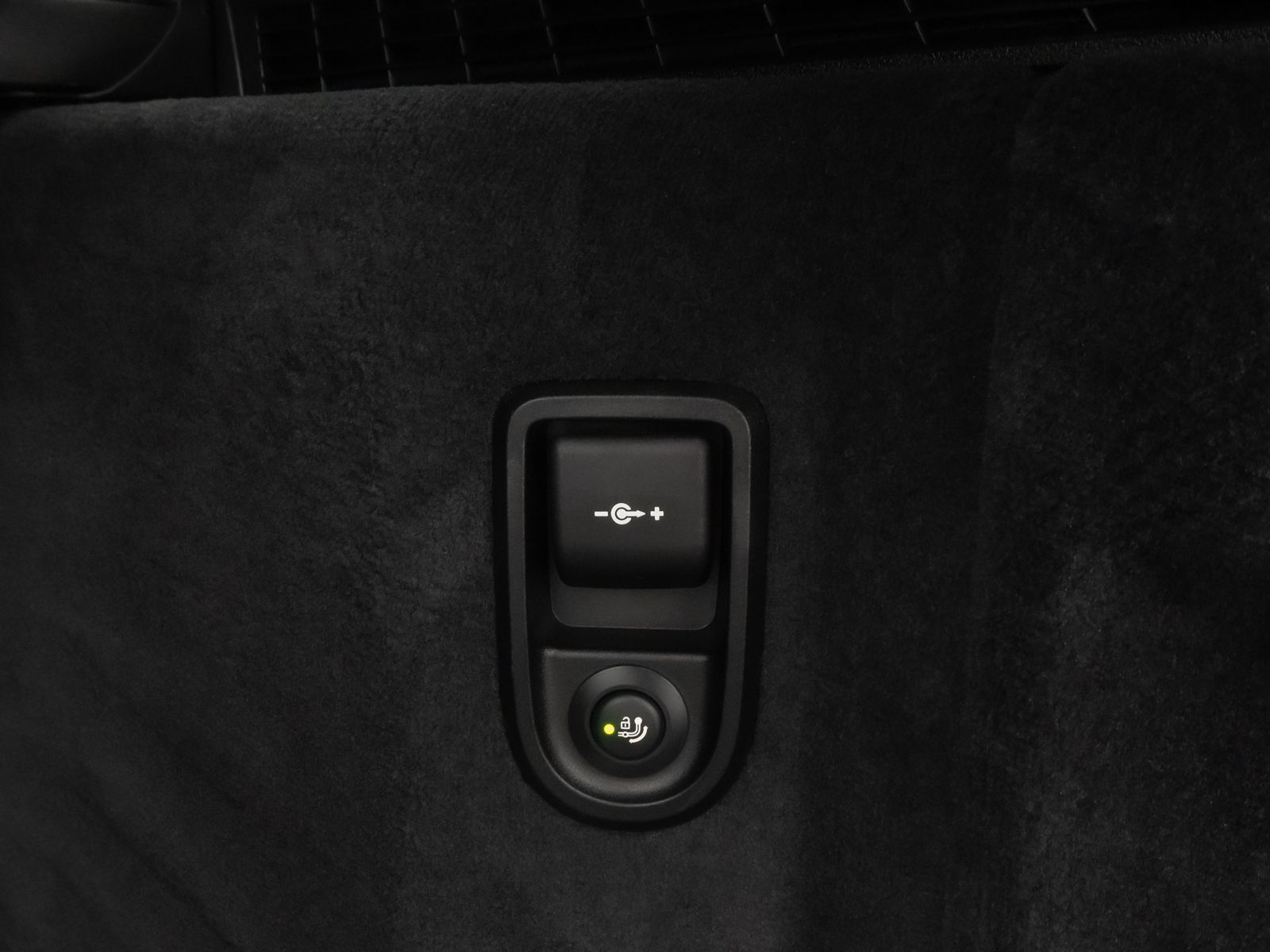 Fahrzeugabbildung BMW 520d xD Kamera HUD DAB AHK Alarm ACC Laser Sport