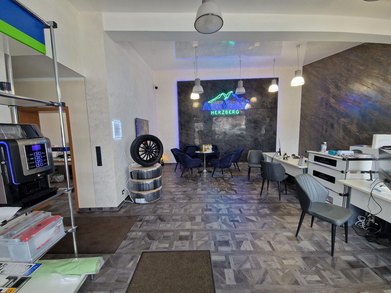 showroom-image-top