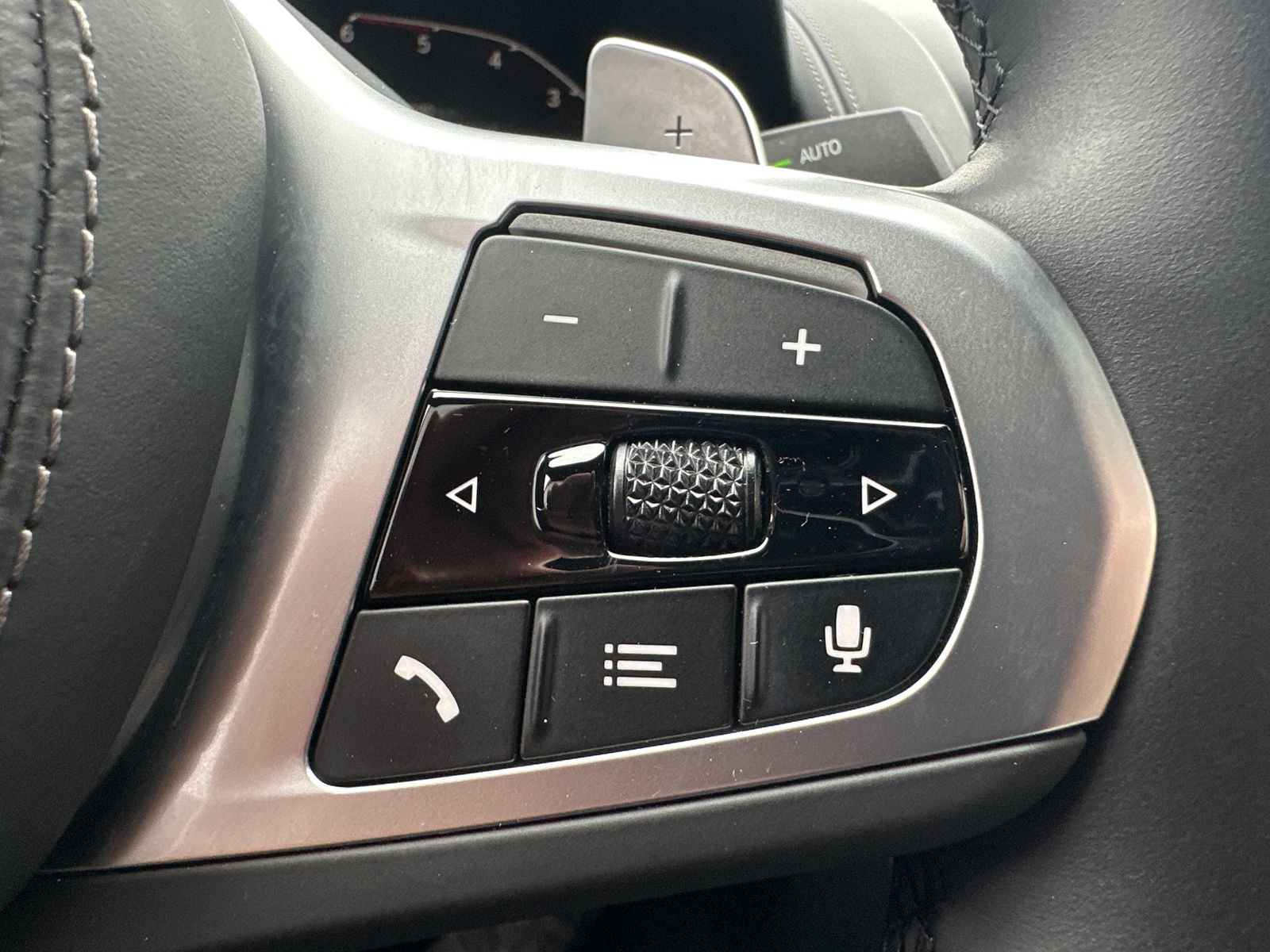Fahrzeugabbildung BMW 840d Gran Coupé M-Sport NAV+LASER+360°+PANO+20ZO