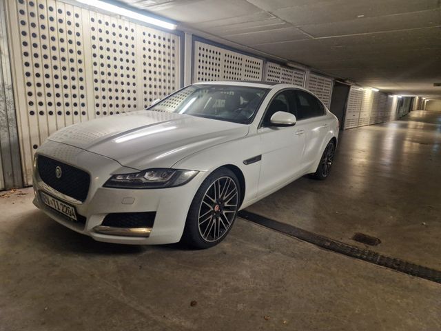 Jaguar XF 30d 300PS Prestige Automatik Prestige