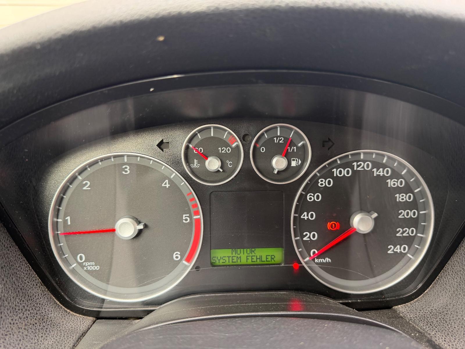Ford Focus 2007 — photo 15