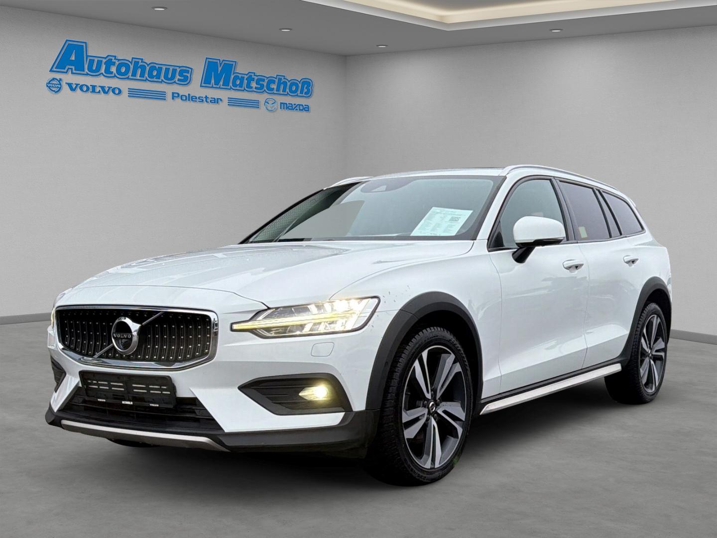 Volvo V60 Cross Country Pro AWD HUD StandHZG AHK Navi 