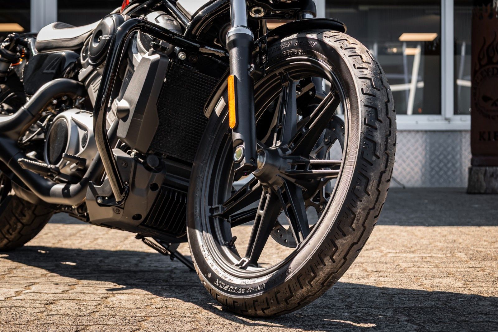 Fahrzeugabbildung Harley-Davidson Nightster RH975 - Jekill & Hyde -