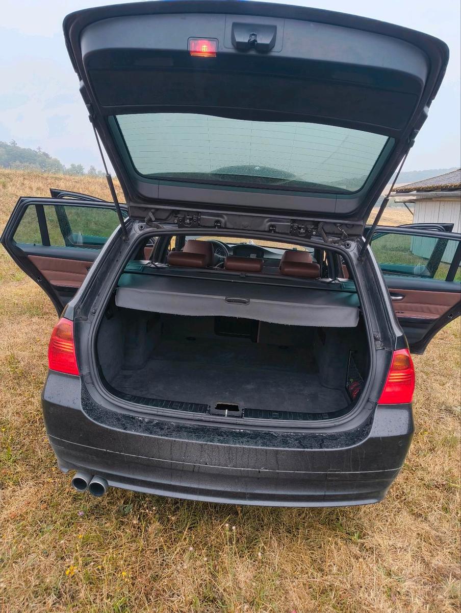 BMW 330 2006 — photo 7