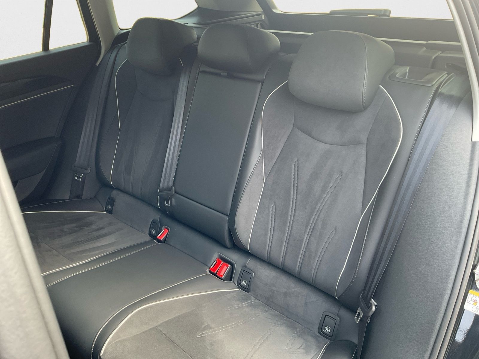 Volkswagen Passat - Bild 13