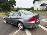 BMW 320i Limousine/Glasdach/´Xenon/Navigation/17Zoll - gebrauchte BMW 320 aus dem Jahr 2010