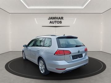 Volkswagen Golf - 6
