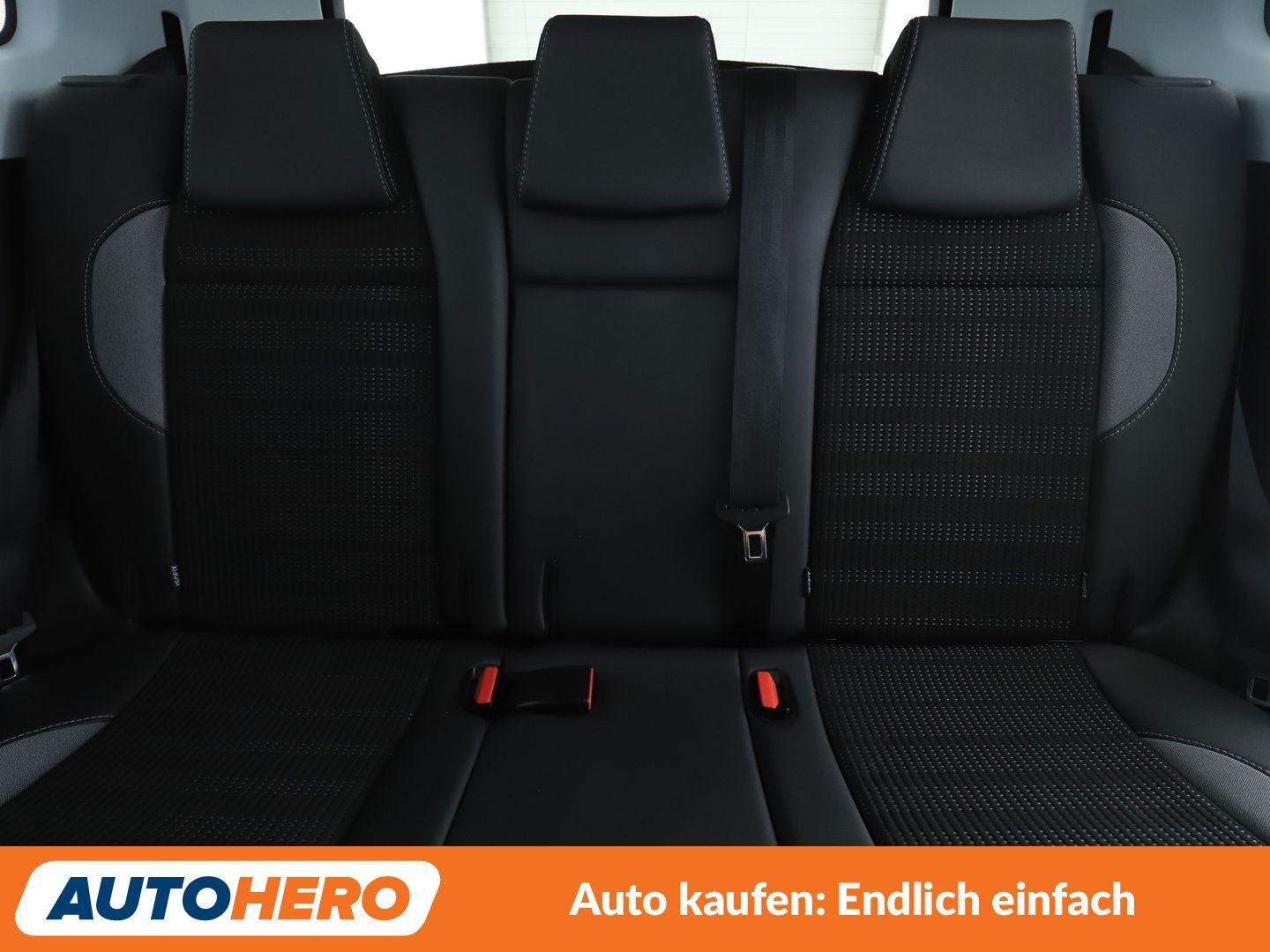 Peugeot 2008 1.2 PureTech Allure*NAVI*TEMPO*CAM*PDC*SHZ*